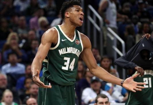 都体：尤文重新考虑引进扎卡；弗拉霍维奇有望出战佛罗伦萨